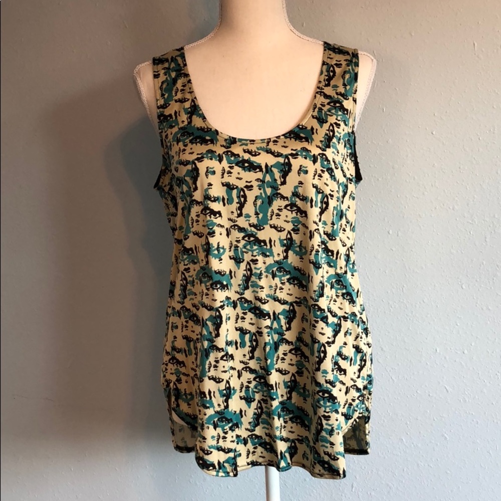 Scattered eye print top